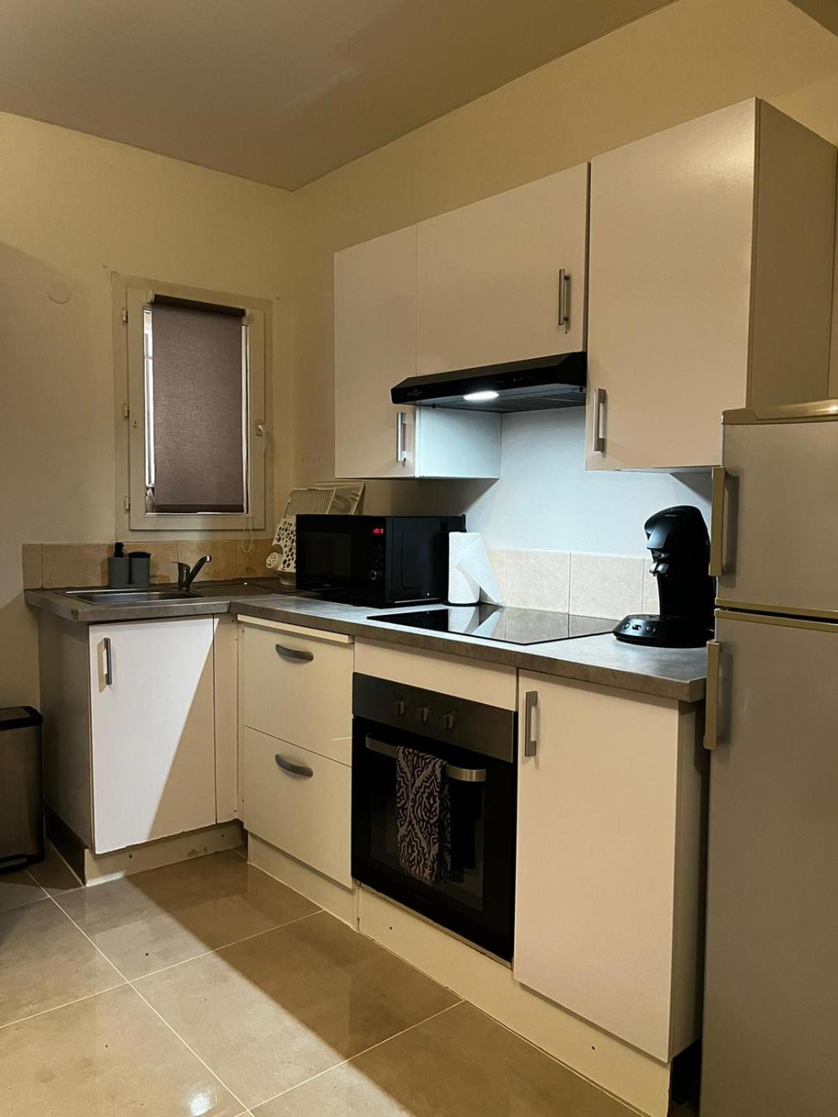 Appartement Des Carmes Nîmes Eksteriør bilde