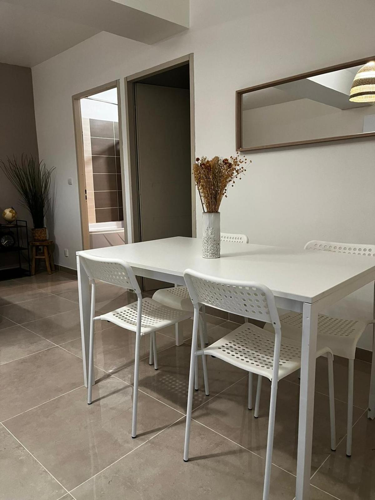 Appartement Des Carmes Nîmes Eksteriør bilde