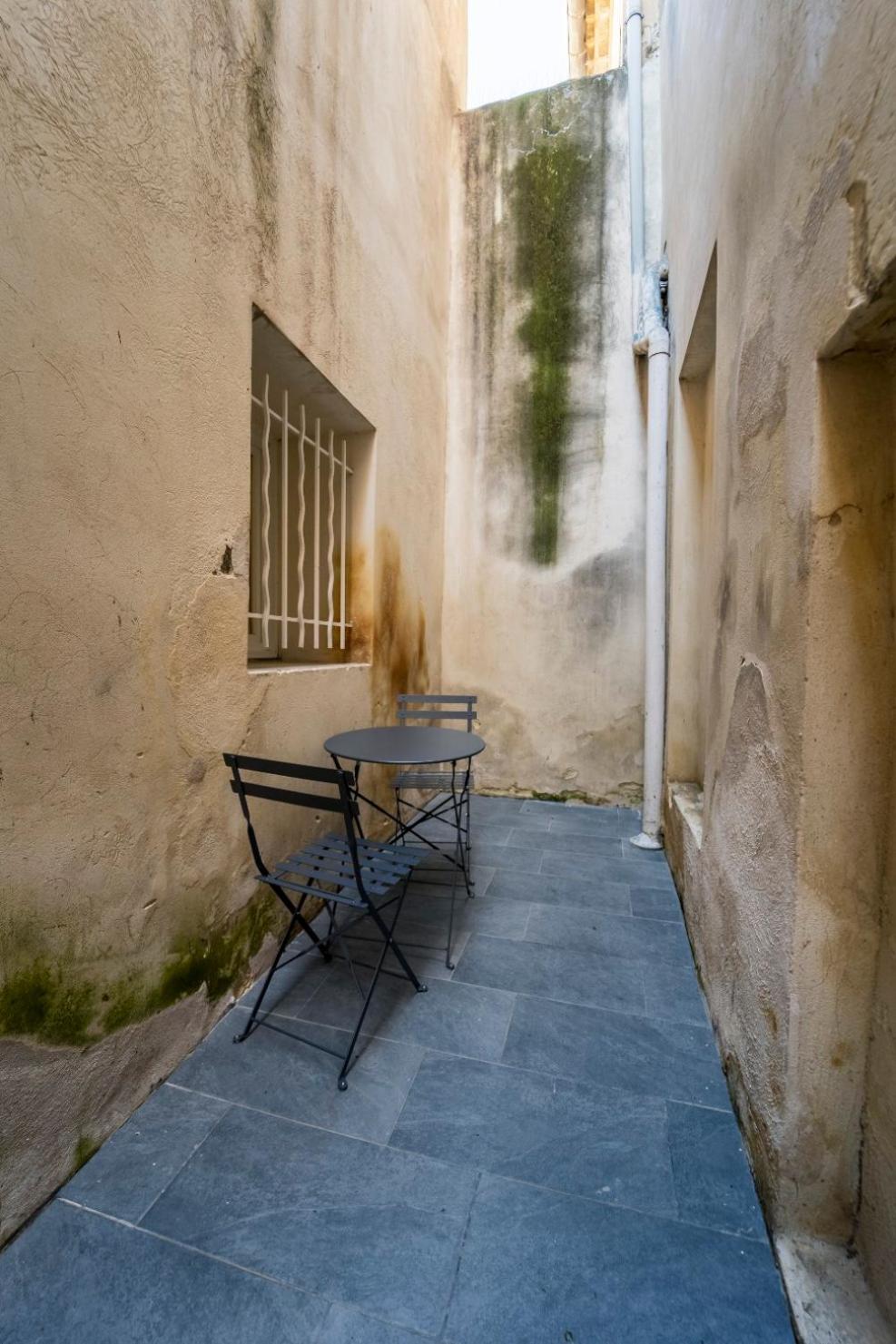 Appartement Des Carmes Nîmes Eksteriør bilde